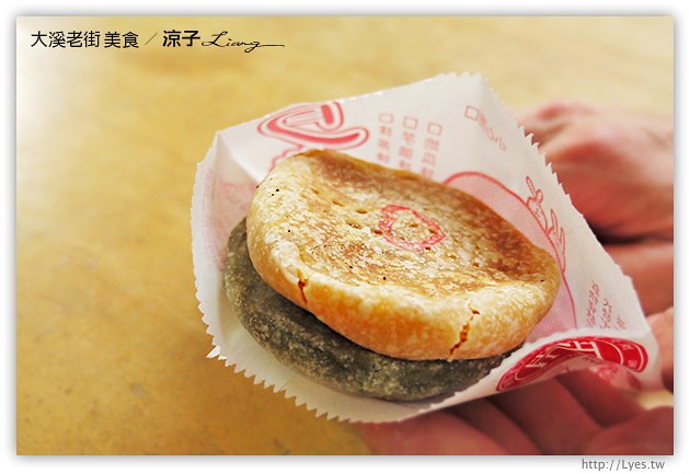 大溪老街-桃園大溪老街必吃美食-金字塔三角湯圓、里長嬤的碗粿、百年油飯、陳媽媽月光餅、和風手工豆腐酪