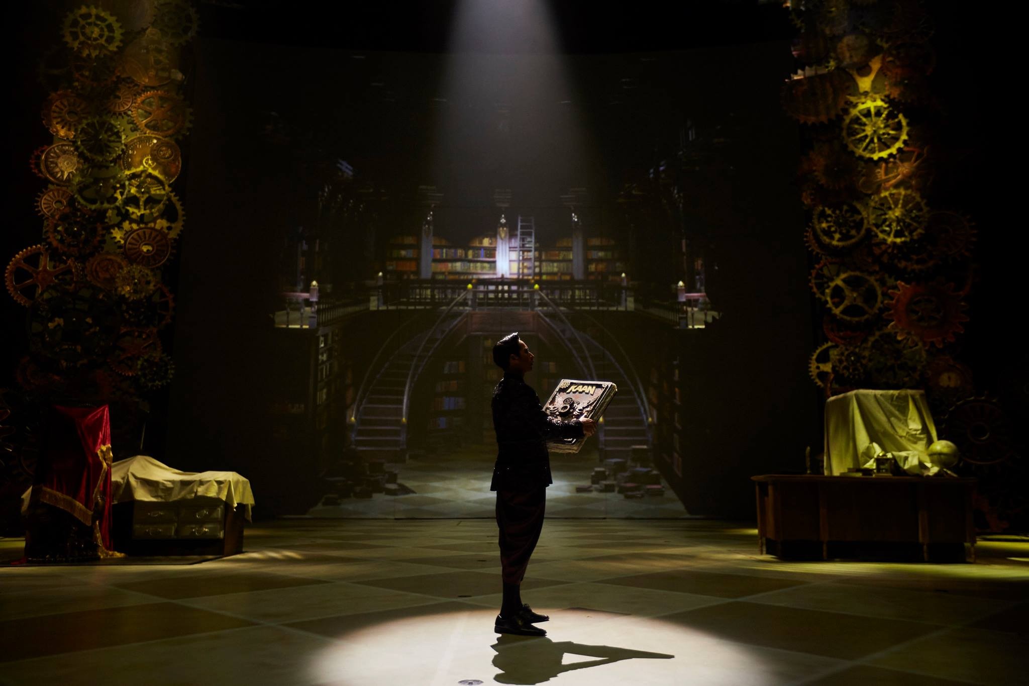 泰國-KAAN SHOW PATTAYA 芭達雅親子景點 結合4D投影、舞台、雜技的奇幻表演秀