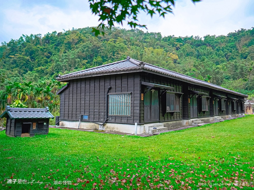 日月潭 湖の怪物 咖啡 湖的怪物菜單 南投魚池 紅龜粿 日式景觀餐廳 訂位 預約 電話