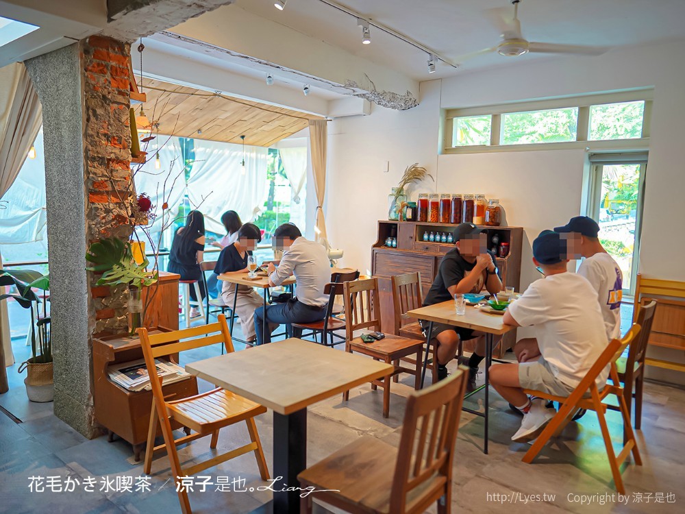 花毛かき氷喫 菜單 台中冰品 南屯 黎明新村裡 老屋文青 日式刨冰店 咖啡鬆餅茶