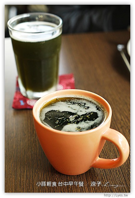 台中-小豚輕食 台中早午餐-厚片鬆餅口感好軟嫩