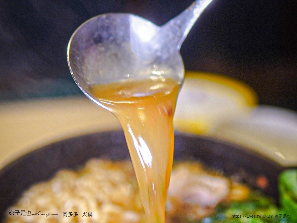 肉多多 火鍋 菜單 台中秀泰店 自助吧吃到飽 石頭湯 麻辣火鍋 生日壽星肉蛋糕 親子餐廳 剝蝦服務 高cp值火鍋 會員 打卡禮