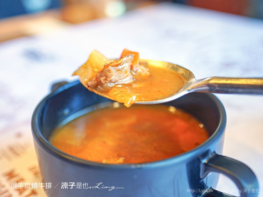 很牛炭燒牛排 菜單 埔里美食 平價牛排餐廳推薦 CP值 溼式熟成 直火炭烤 訂位 南投