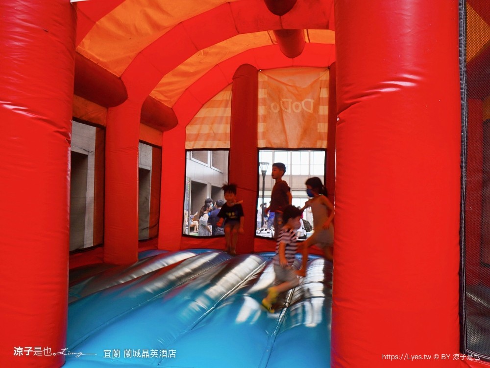 蘭城晶英酒店 宜蘭親子飯店 住宿券 宜蘭住宿 最新設施 趣七樓 房型 早餐 攻略 電影院 芬朵奇堡