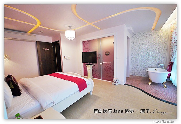 宜蘭民宿-橙堡-夢幻城堡風的宜蘭民宿(羅浮宮房型與早餐、下午茶篇)