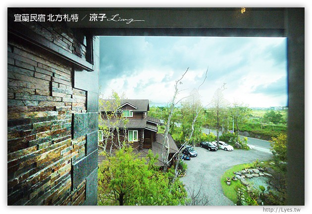 宜蘭民宿-北方札特(古堡館房間篇)-充滿木頭香氣的宜蘭城堡民宿