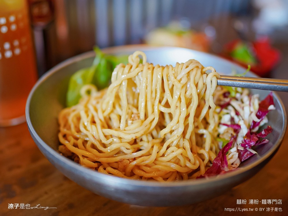 囍粉 湯粉 麵專門店 菜單 埔里美食 南投小吃 東南亞麵食館 文青風 酸湯粉 打拋豬 菜單 埔里美食 南投小吃 東南亞麵食館 文青風 酸湯粉 打拋豬