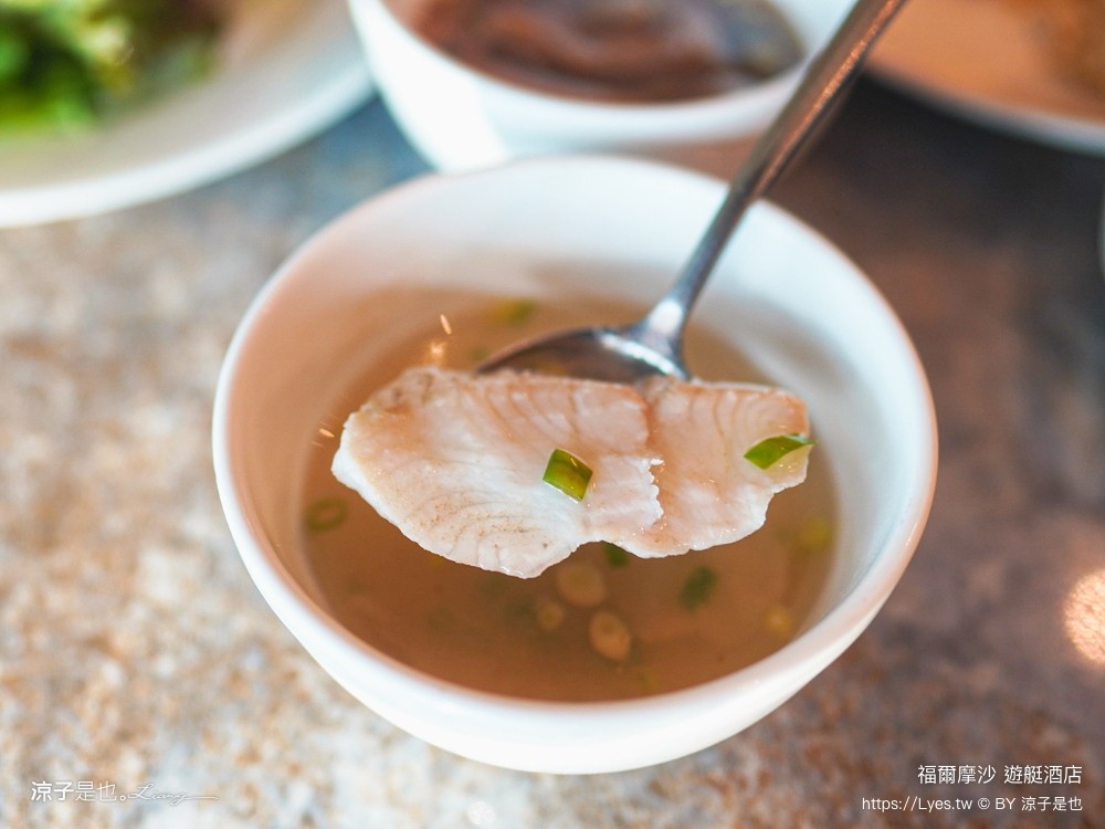 福爾摩沙遊艇酒店 台南安平住宿 台南飯店 遊艇酒店 無邊際泳池 笑笑羊 早餐 台南親子飯店