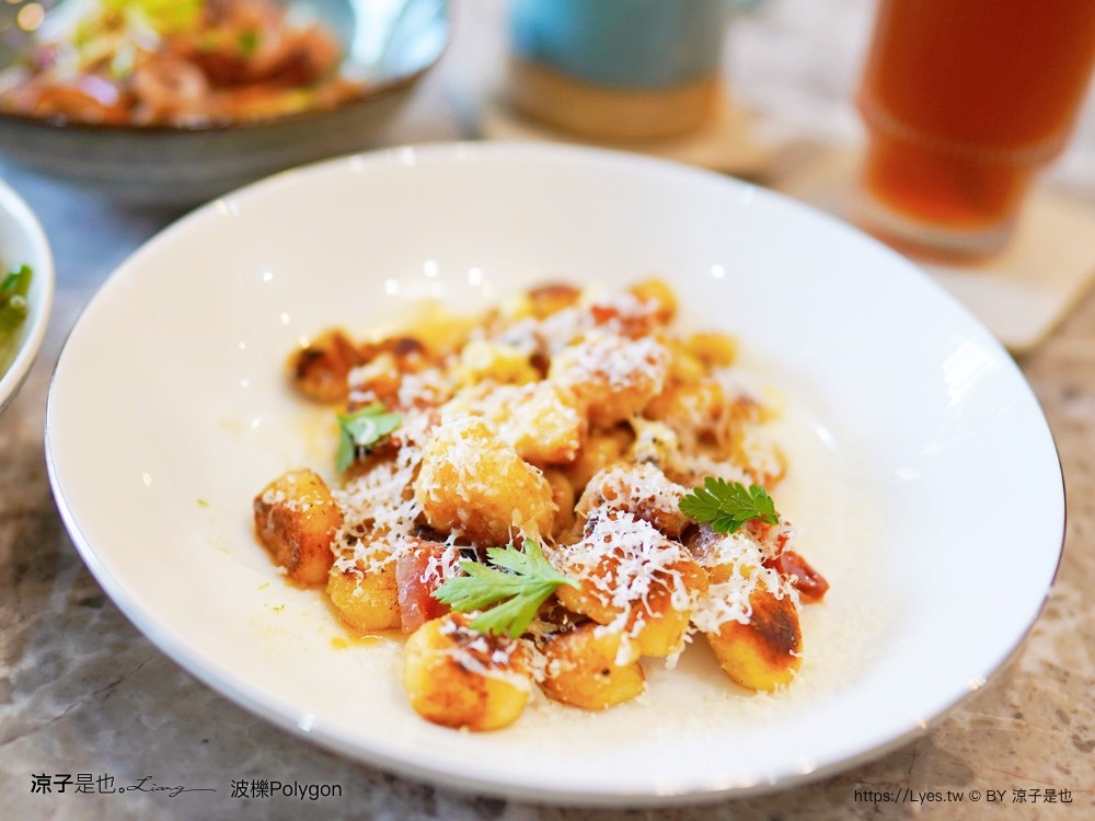 波櫟 早午餐 歐式鄉村風 私廚料理 台中美食推薦 polygon