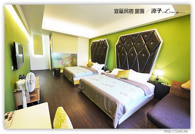 宜蘭民宿-晨園民宿-靠近傳藝中心，每間房都有陽台可以放空的宜蘭民宿