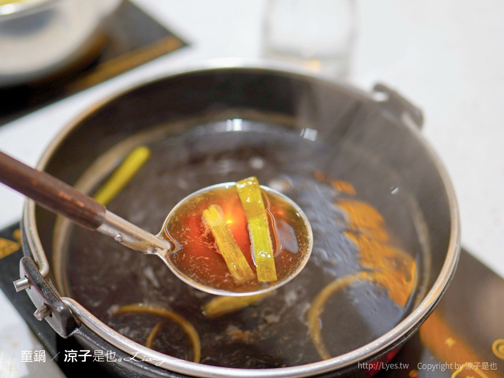 童鍋 親子火鍋 台中 親子餐廳 秀泰文心店 遊戲室 網美 打卡 IG 北歐風