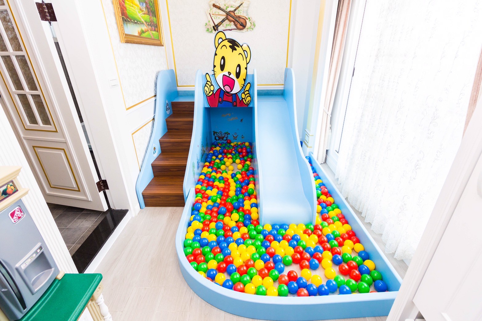 宜蘭-卡布雷莊園 歐洲貴族風的親子民宿 竟有溜滑梯房型 電動車親子設施(文末送住宿券)