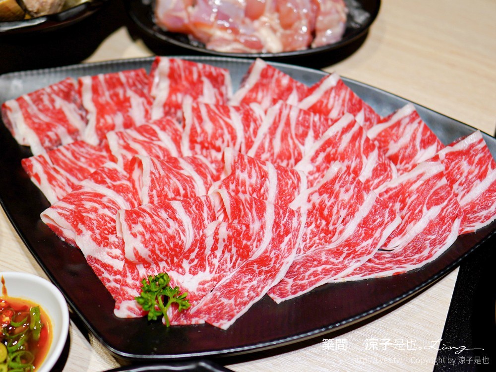 築間幸福鍋物 菜單 台中一中店 連鎖火鍋 自助吧 飲料冰淇淋吃到飽 buffet