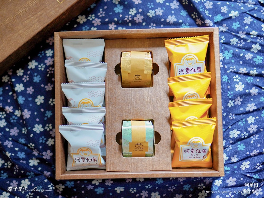 河童町 台南新景點 安平 親子景點 伴手禮美食 蝦餅 昭和復古風商店街，日式打卡點