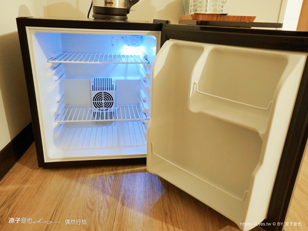 偶然行旅 嘉義飯店 文化路夜市旁 嘉義平價住宿 四人房 車場 文化鹿行旅 房價評價