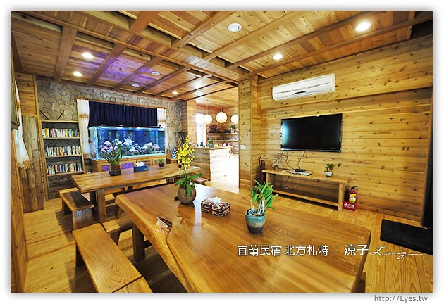 宜蘭民宿-北方札特(古堡館房間篇)-充滿木頭香氣的宜蘭城堡民宿