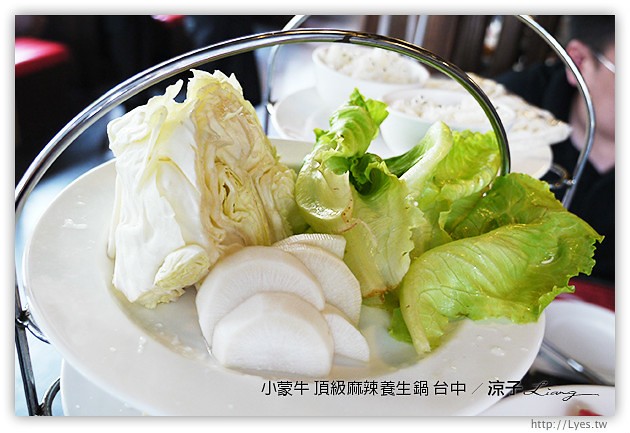 台中-小蒙牛頂級麻辣養生鍋-小蒙牛台中麻辣火鍋吃到飽