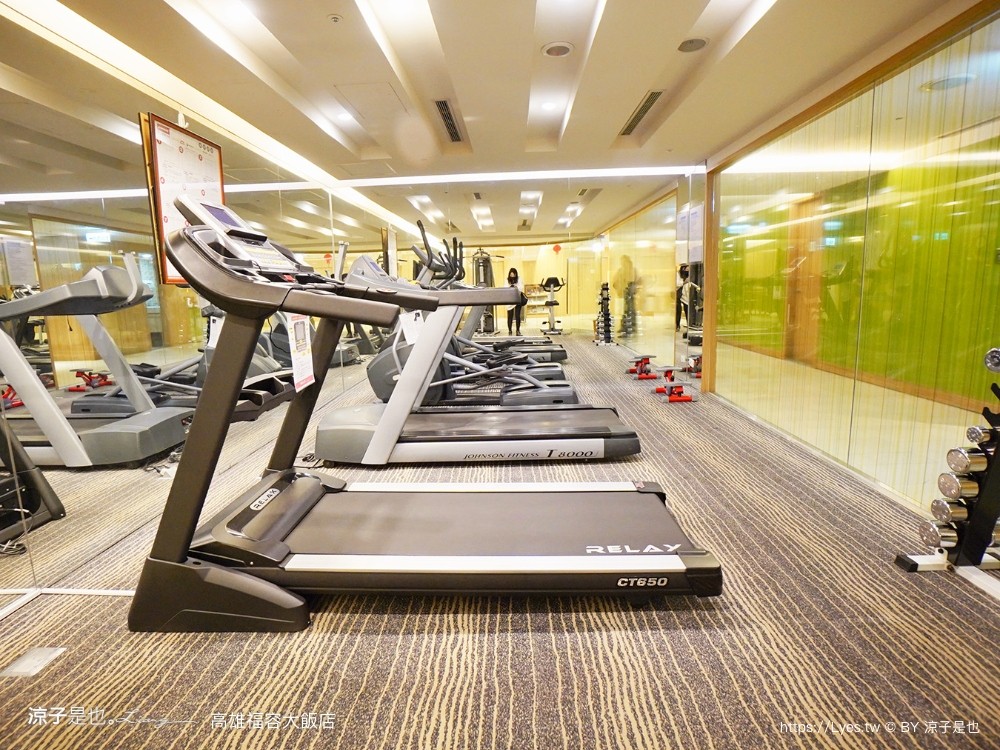 福容大飯店高雄 高雄親子住宿 鹽埕區飯店 捷運站住宿 早餐 房型 四人房 動物園主題房 泳池飯店 健身房