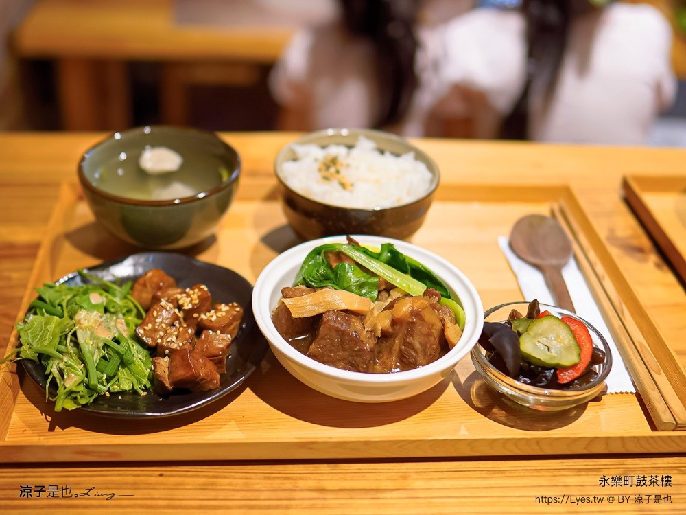 永樂町鼓茶樓 台南答嘴鼓劇院 永樂市場美食 親子景點 菜單 懷舊老屋 四層樓天井 答嘴鼓演出時間 預約 茶樓導覽 在地古早味美食 台南答嘴鼓劇院 永樂市場美食 親子景點 菜單 懷舊老屋 四層樓天井 答嘴鼓演出時間預約 茶樓導覽 在地古早味美食