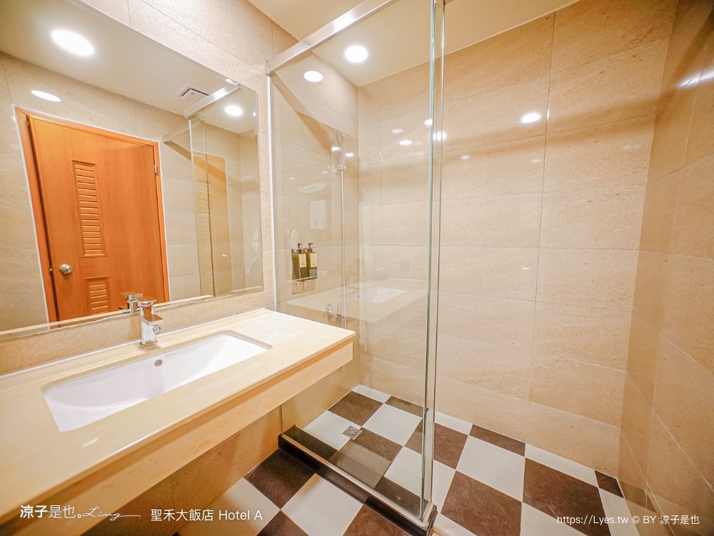 hotel a 聖禾大飯店 台南住宿推薦 保安路國華街 小西門圓環 早餐 房型 房價