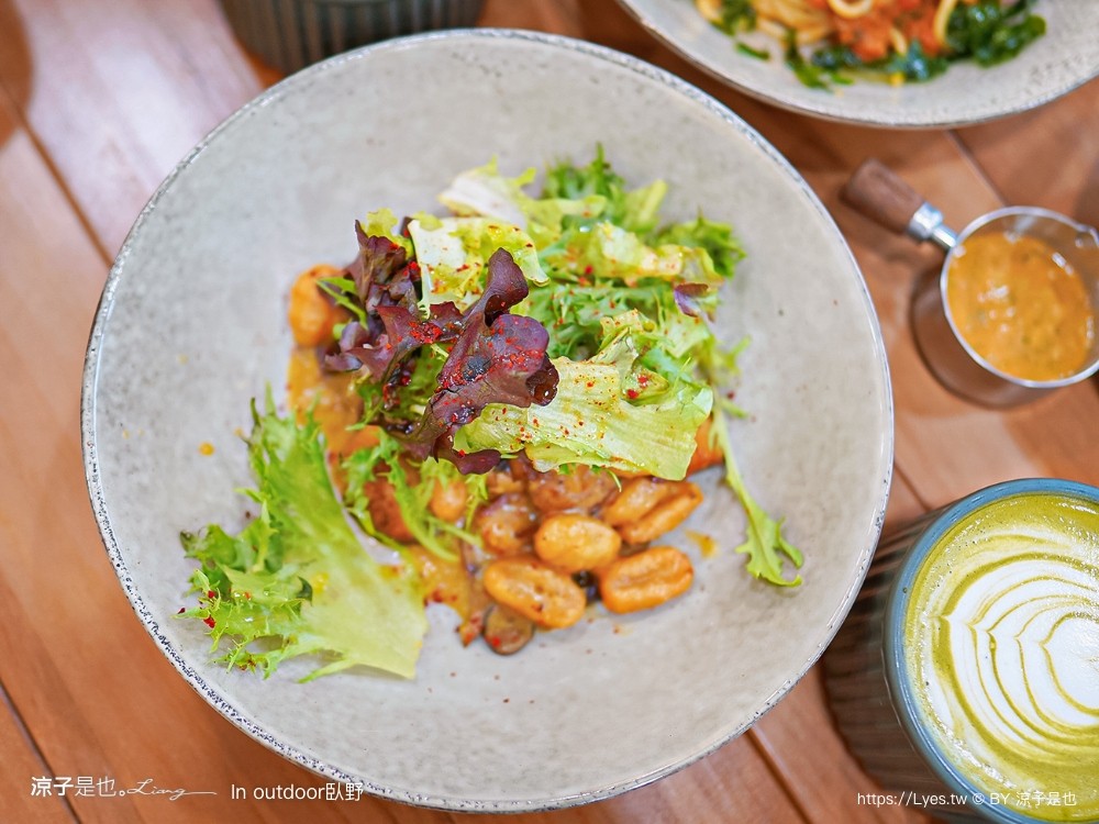 in outdoor 臥野 菜單 台中北屯早午餐 露營風 新開幕餐廳 戶外野餐風 美食