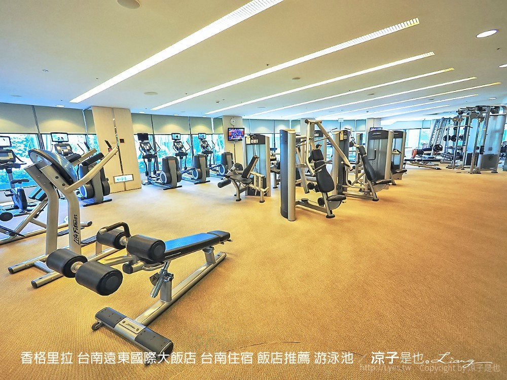 香格里拉 台南遠東國際大飯店 台南住宿 飯店推薦 游泳池