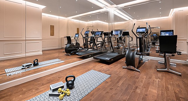 凡賽斯 澳門 Palazzo Versace Macau 上葡京綜合度假村 澳門飯店推薦 穿梭接泊巴士 早餐 自助山 buffet 泳池 房價 親子住宿 兒童設施