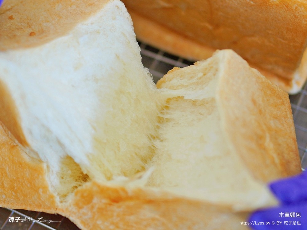 木草麵包 菜單 嘉義布袋美食 生吐司 自有咖啡 拿鐵 爆漿流心q麻糬 漁市場