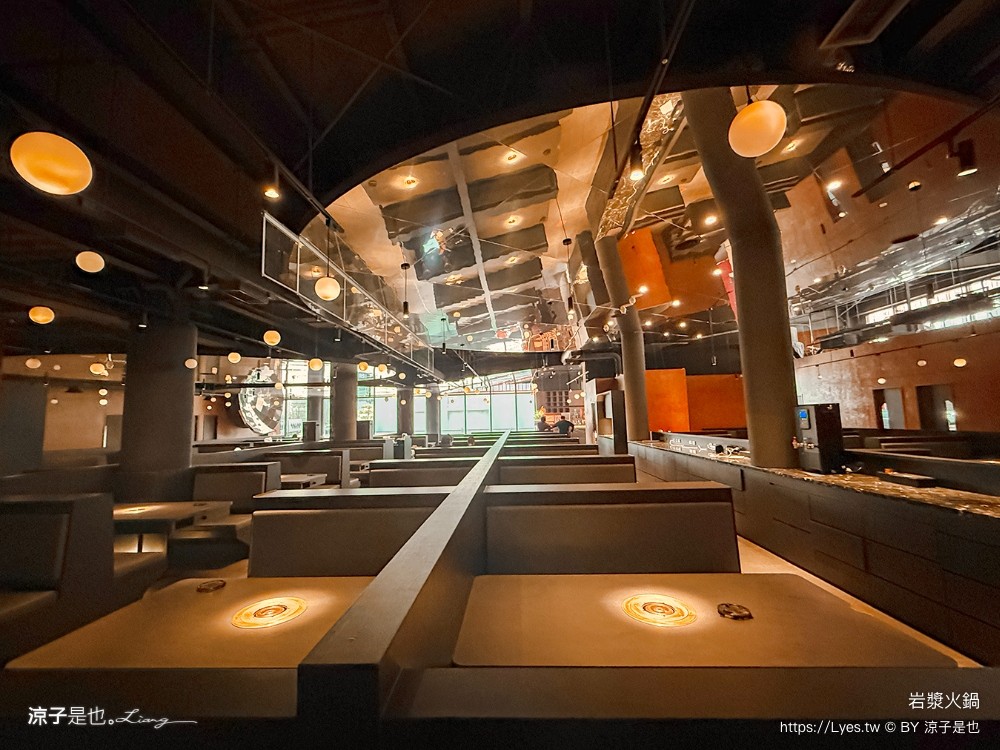 岩漿火鍋 菜單 台中火鍋 麻辣鍋 公益路美食 麻辣鴨血豆腐吃到飽 台中聚餐餐廳 好停車餐廳 推薦必吃