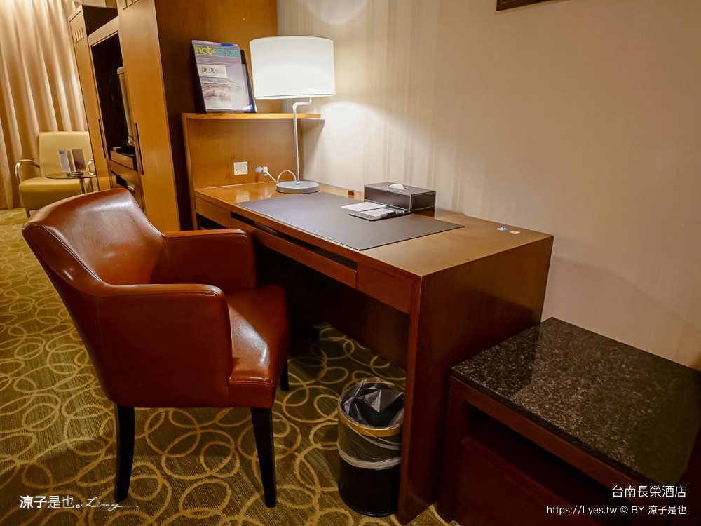 長榮桂冠酒店 台南住宿 台糖長榮台南 游泳池飯店 早餐 評價 親子 遊戲室