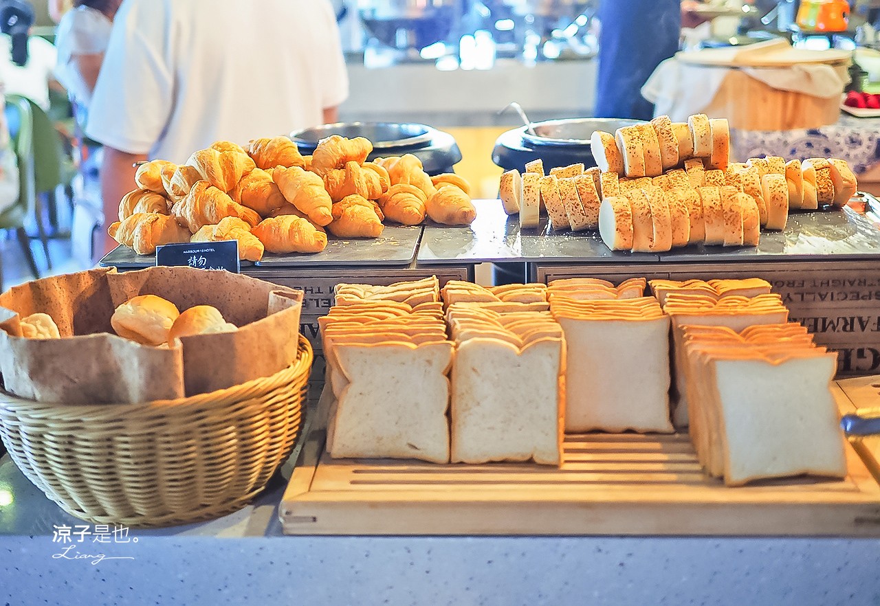 高雄-鈞怡大飯店 高雄愛河旁親子飯店推薦 超大兒童遊戲室玩不停
