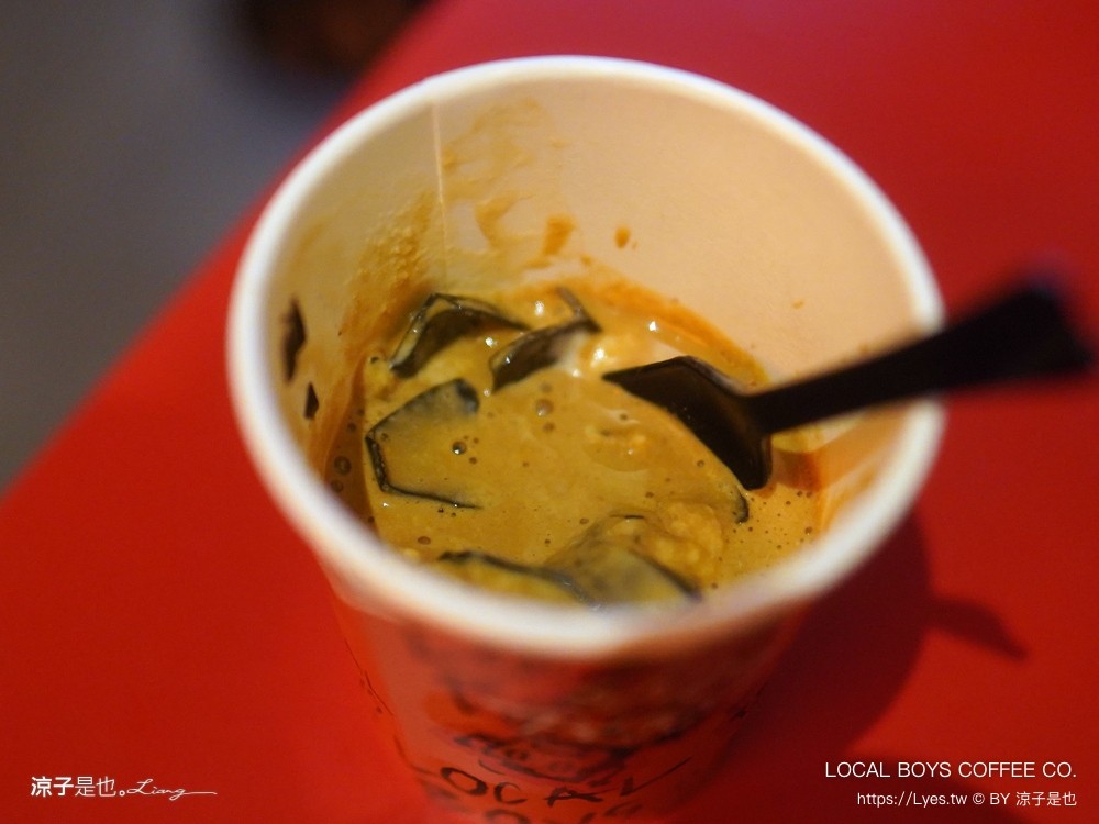 local boys coffee 曼谷咖啡 song wat 曼谷景點 泰國咖啡館推薦 易開罐咖啡 打卡景點 中國城景點 嵩越路