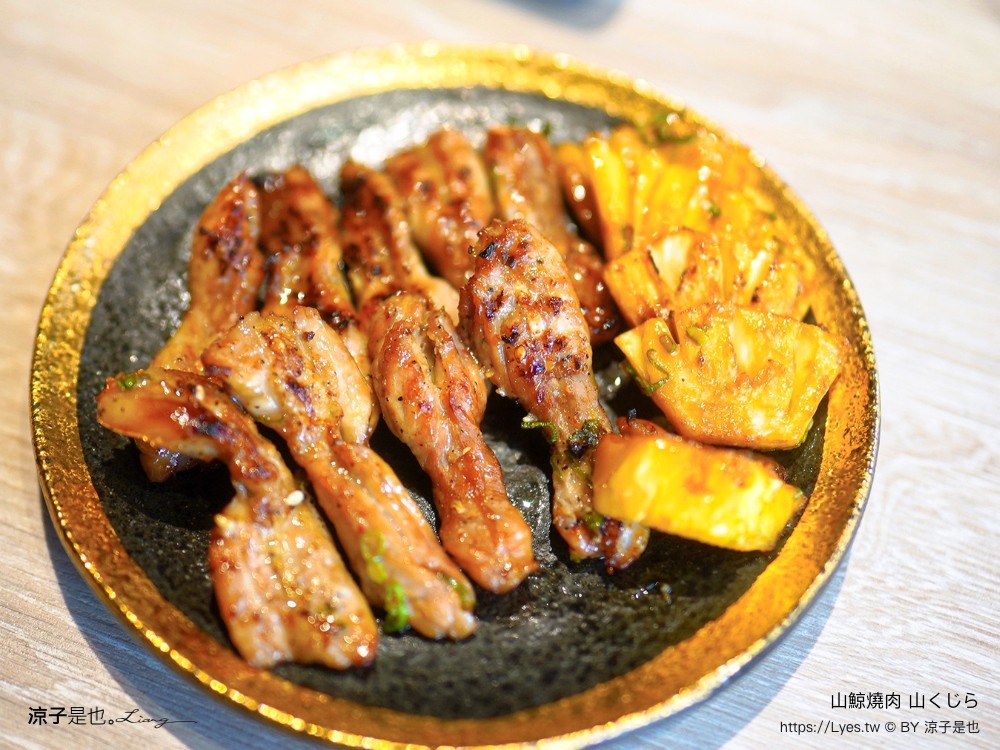 山鯨燒肉 菜單 台中漢口 燒肉美食 生日優惠 停車 訂位 優惠 台中燒肉餐廳推薦 和服 網美必拍 寶箱