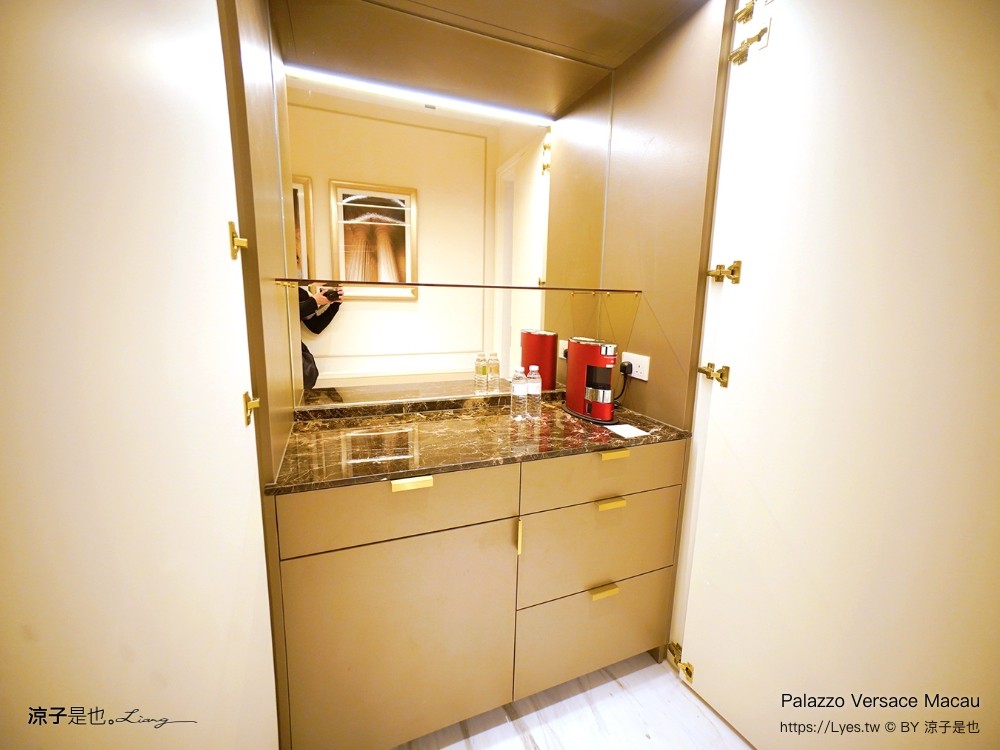 凡賽斯 澳門 palazzo versace macau 上葡京綜合度假村 澳門飯店推薦 穿梭接泊巴士 早餐 自助山 buffet 泳池 房價 親子住宿 兒童設施