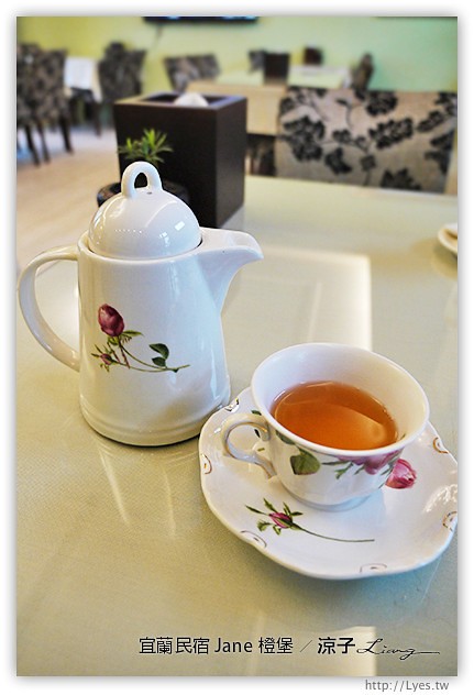 宜蘭民宿-橙堡-夢幻城堡風的宜蘭民宿(羅浮宮房型與早餐、下午茶篇)