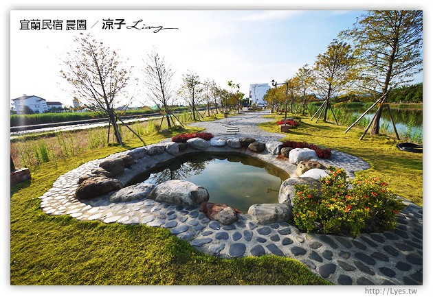 宜蘭民宿-晨園民宿-靠近傳藝中心，每間房都有陽台可以放空的宜蘭民宿