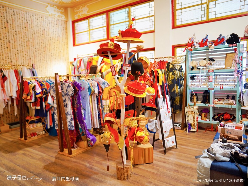 鹿耳門聖母廟 月老 台南景點 特色介紹 換裝攝影棚 鹿耳門聖母廟煙火 住宿 免門票 親子景點