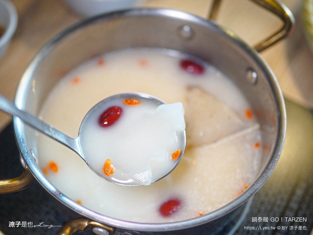 鍋泰暖 台中大里店 菜單 生日壽星優惠 泰式料理 火鍋吃到飽 自助吧 大里美食 親子友善餐廳 冬陰功火鍋 台中聚餐