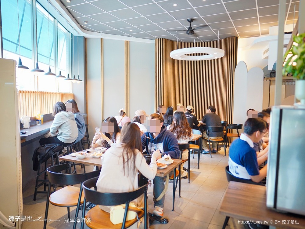 冠津海鮮粥 菜單 冠津麻辣鴨血 台南海鮮粥 台南車站美食 成功路小吃 台南海鮮粥 台南車站美食 成功路小吃