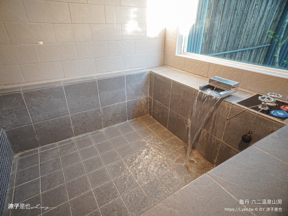 六二溫泉山房 龜丹溫泉住宿 台南溫泉飯店 大眾湯 湯屋 溫水脈衝池 溫水spa按摩池 台南親子住宿