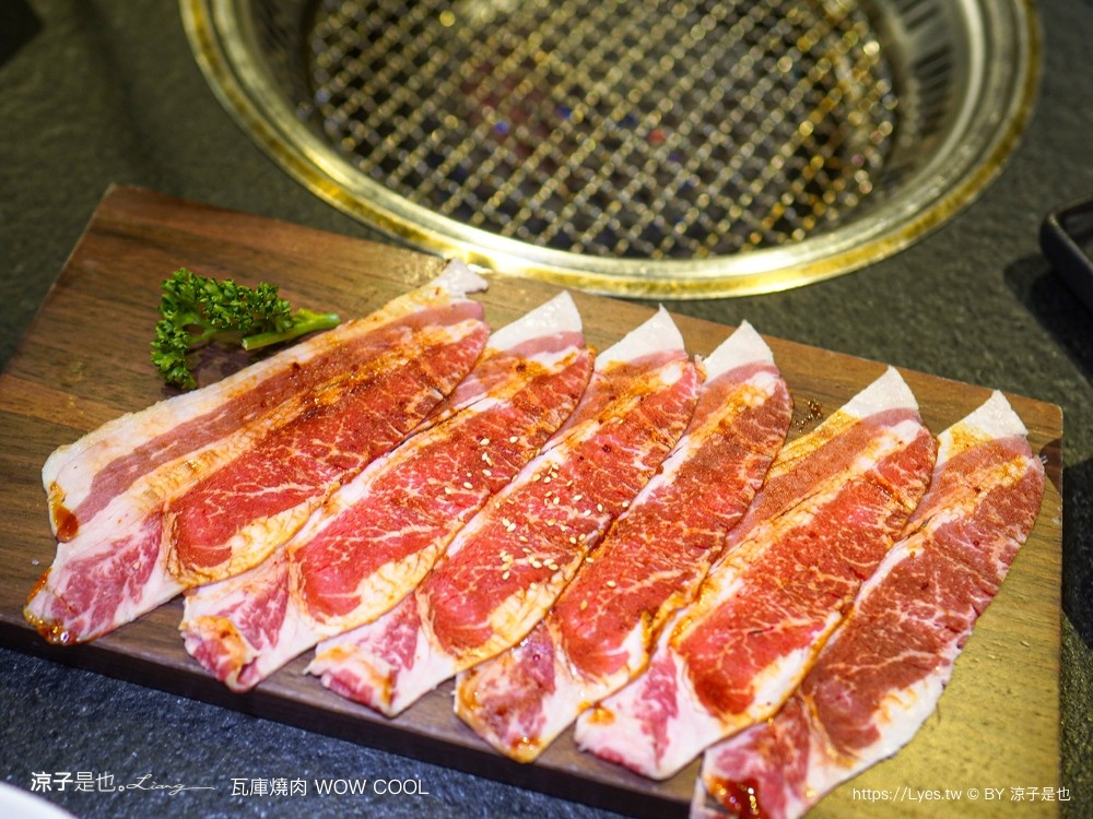 瓦庫燒肉 菜單 台中火車站燒肉 中區美食 老宅餐廳 和牛燒肉 薑餅屋燒肉 慶生 壽星優惠 wow cool