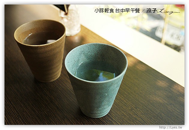 台中-小豚輕食 台中早午餐-厚片鬆餅口感好軟嫩