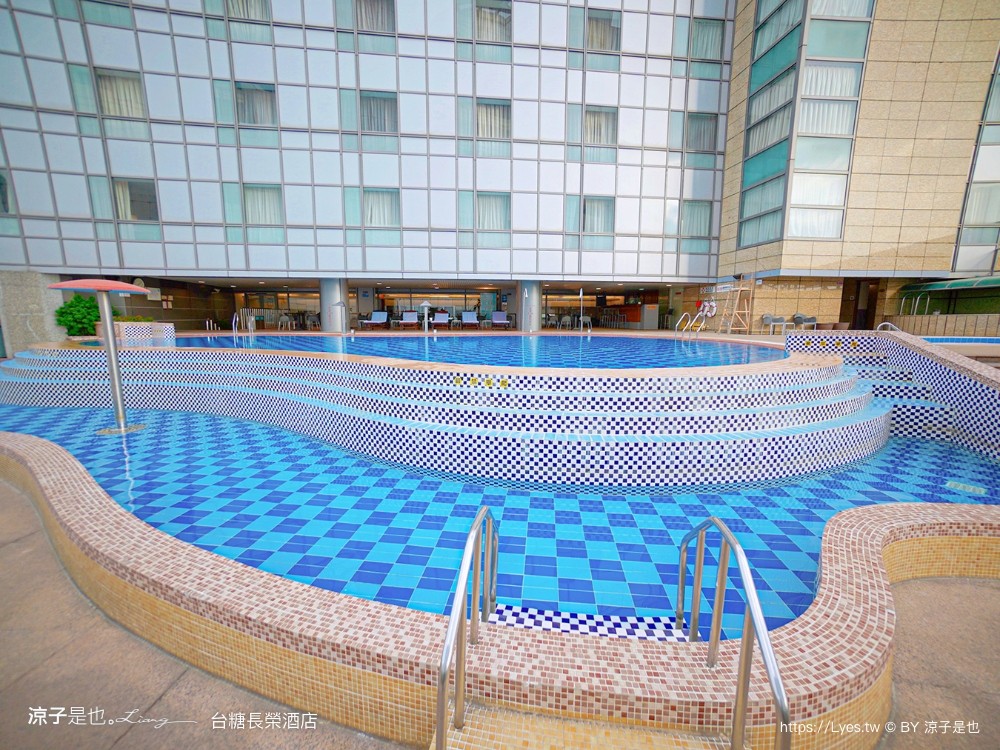 長榮飯店台南 台糖長榮酒店 台南住宿 高鐵假期 長榮桂冠自助餐 優惠 游泳池飯店 長榮早餐 評價 親子 遊戲室