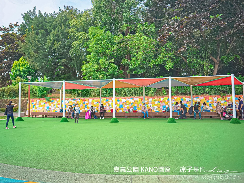 嘉義親子景點 KANO園區 嘉義公園 星光溜滑梯 飛碟溜滑梯 滑草場 溜滑梯公園