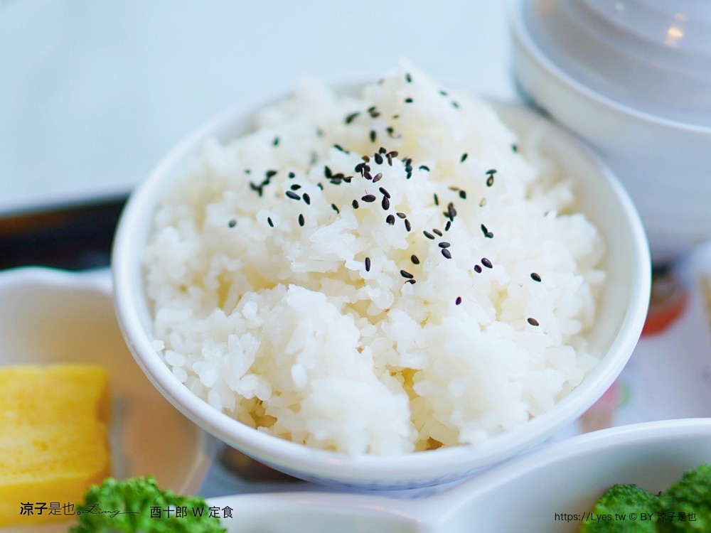 酉十郎w定食 菜單 台中三井la la port北館 雙主餐 日式定食 台中餐廳 三井美食街