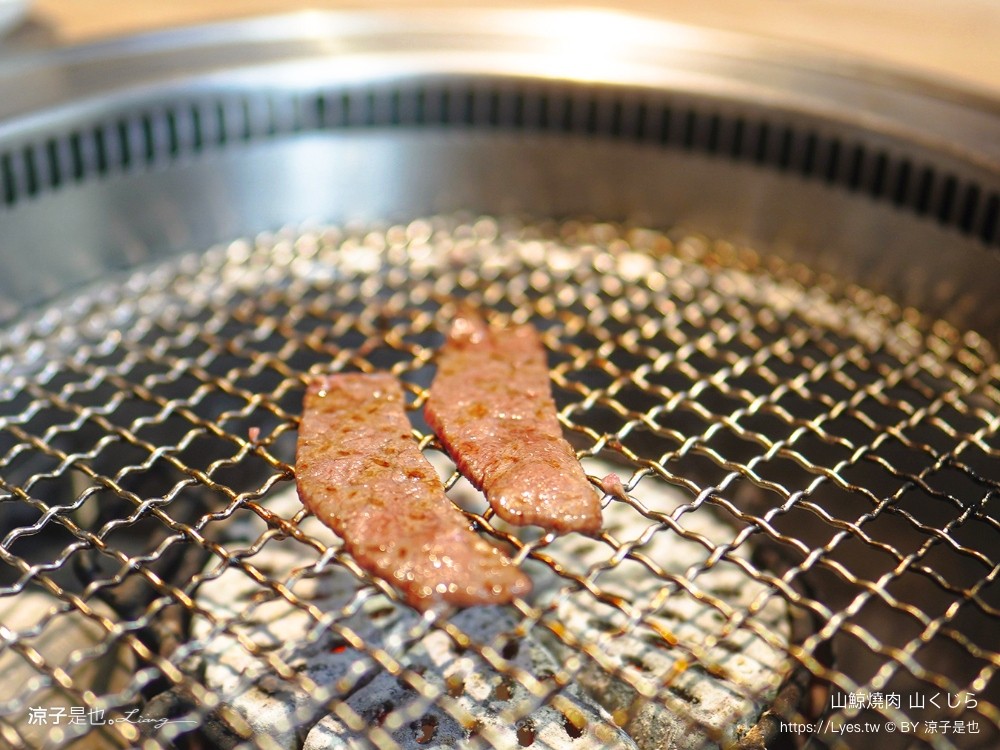 山鯨燒肉 菜單 台中漢口 燒肉美食 生日優惠 停車 訂位 優惠 台中燒肉餐廳推薦 和服 網美必拍 寶箱