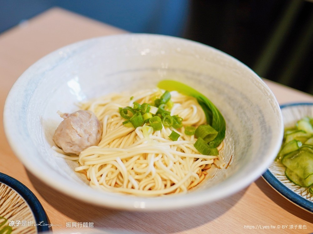 振興行麵館 菜單 中友百貨美食 台中科大小吃 一中街商圈 中國醫美食 文青小店