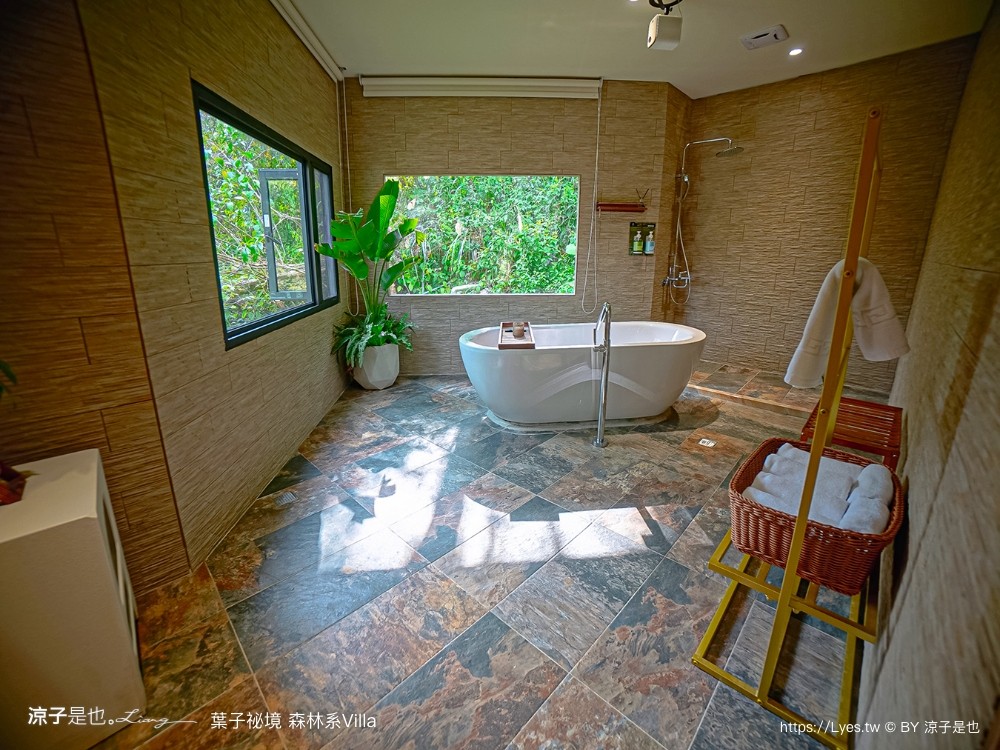 葉子祕境 南投埔里民宿 森林住宿 villa 豪華懶人露營 一泊二食 飯店 netflix disney 日月潭 早餐 晚餐