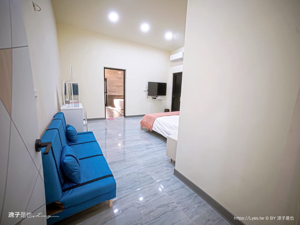 墾丁包棟民宿 屏東住宿 滿州住宿 touch villa 泳池 房型 庭院 卡拉ok 烤肉