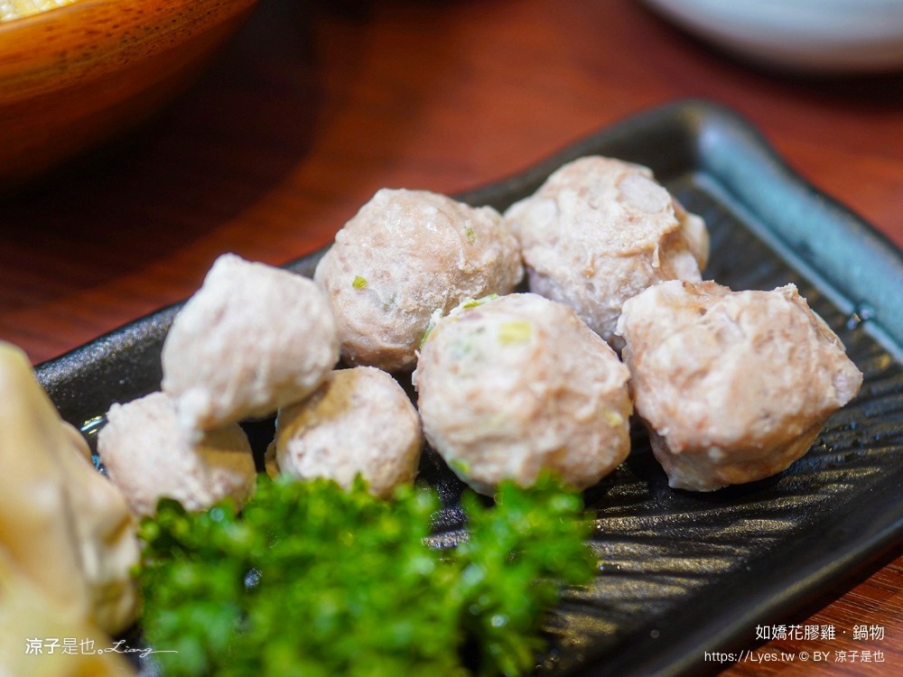 如嬌花膠雞鍋物 台中 台中火鍋 美術館餐廳 如嬌花膠雞菜單 頂級養生雞湯 台中美食 訂位 價位